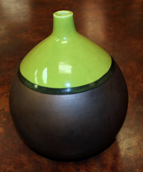 Otto Gertrud Natzler Mid Century Modern Original Large American Art Studio Ceramic Pottery Bright Green Bronze Crystalline Glaze Vase Signed