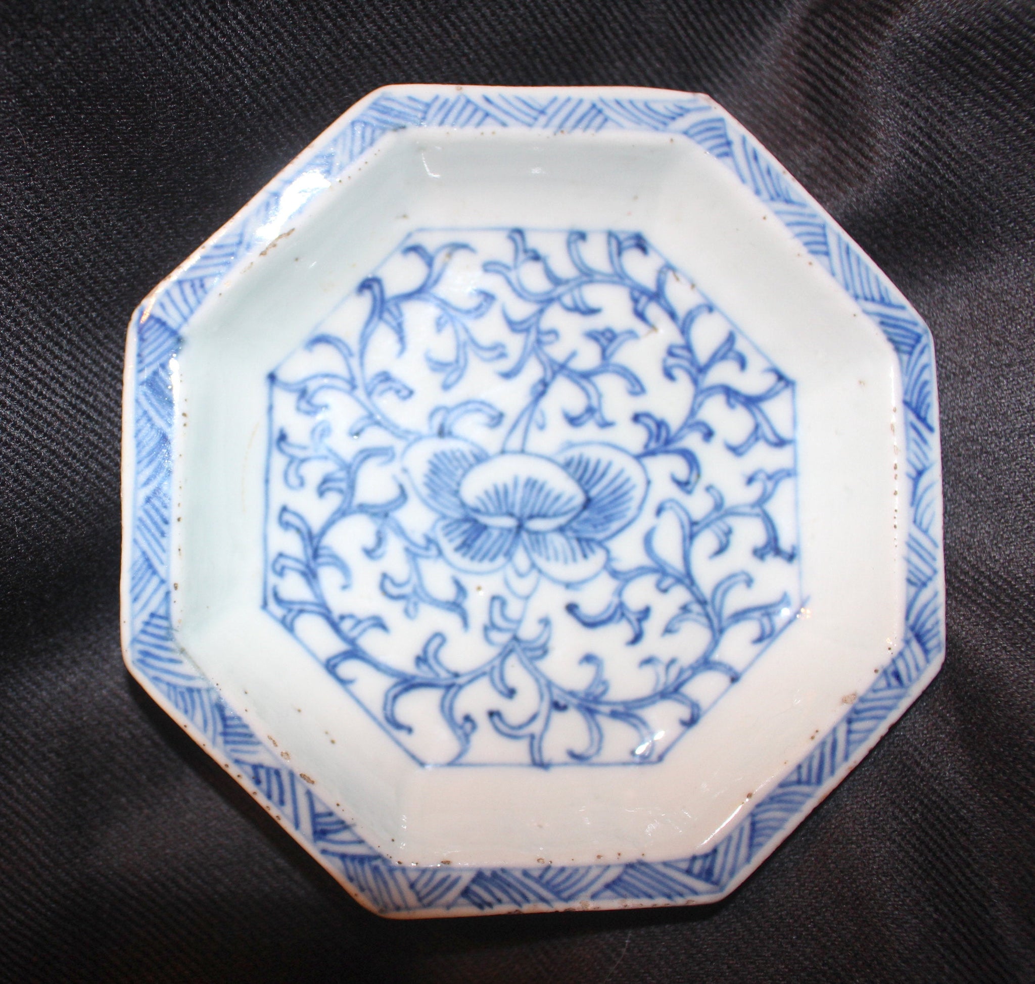 Rare Chinese Miniature Blue White Transitional Period Octagonal Porcelain Saucer Late Ming or Early Qing Chongzhen or Shunzhi Antique 17c Plate